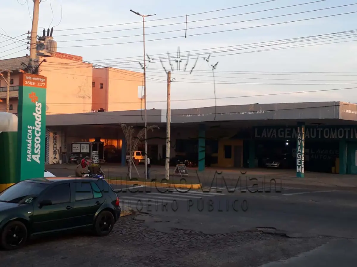 LOTE 003 - VENDA JUDICIAL DE IMÓVEL EM ESQUINA NO CENTRO DE BALNEÁRIO PINHAL ONDE FUNCIONAVA UM POSTO DE GASOLINA