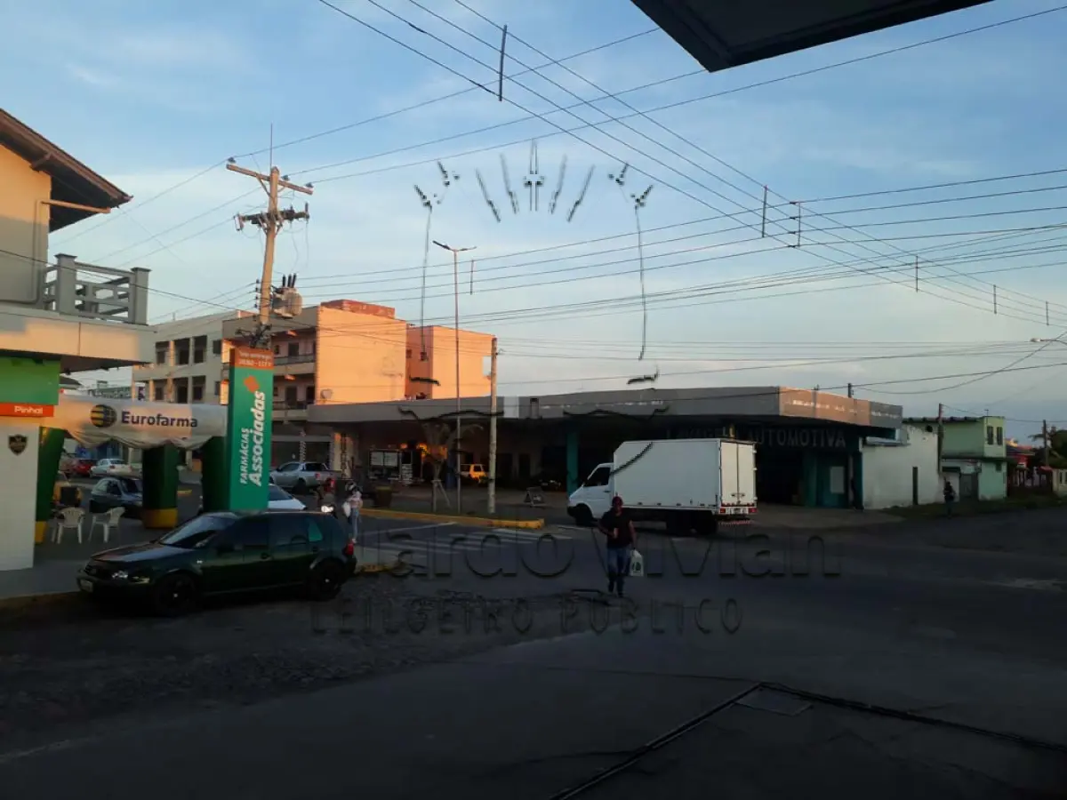 LOTE 003 - VENDA JUDICIAL DE IMÓVEL EM ESQUINA NO CENTRO DE BALNEÁRIO PINHAL ONDE FUNCIONAVA UM POSTO DE GASOLINA