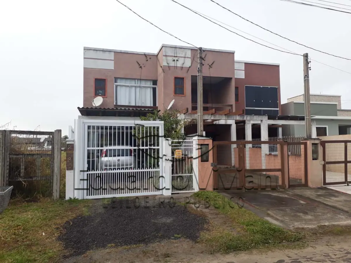 LOTE 001 - Casa número 01, situada na Rua Lagoa Vermelha, 2189