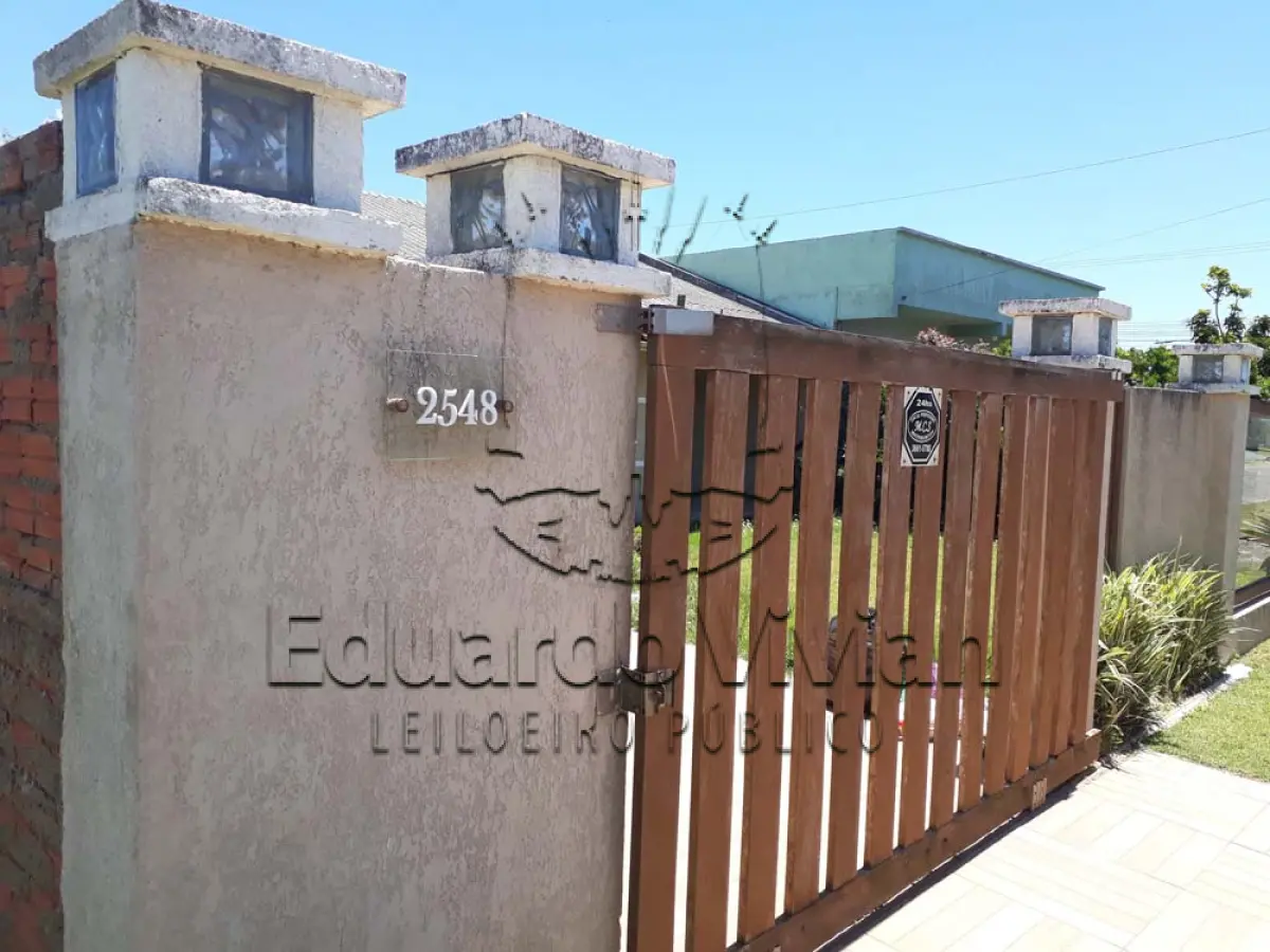 LOTE 002 - VENDA JUDICIAL DE IMÓVEL EM IMBE NA RUA GETÚLIO VARGAS, 2548.