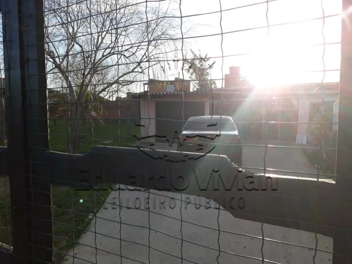 LOTE 002 - VENDA JUDICIAL DE RESIDÊNCIA NO PARQUE DOS PRESIDENTES EM TRAMANDAÍ