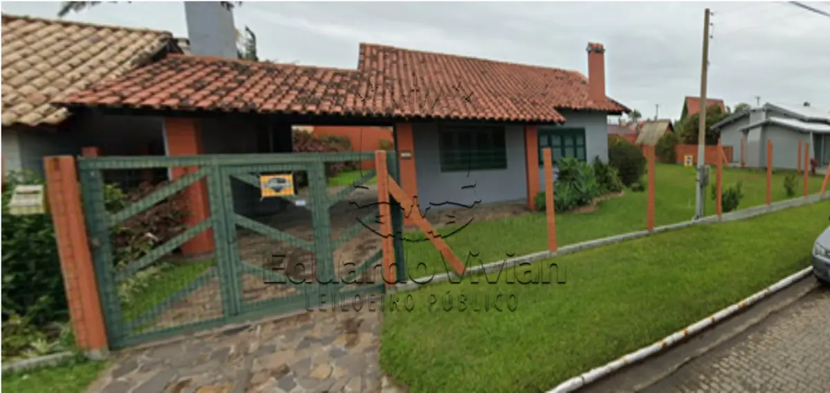 LOTE 001 - Em Imbé, no Litoral Norte do Estado do Rio Grande do Sul, na Rua Tupanciretã, nº 1269, na quadra formada pelas vias Frederico Westphalen, Garibaldi e Canguçú, imóvel matrícula 151.254 do RI de Tramandaí, sendo os Lotes 19 e 20 da Quadra 244.