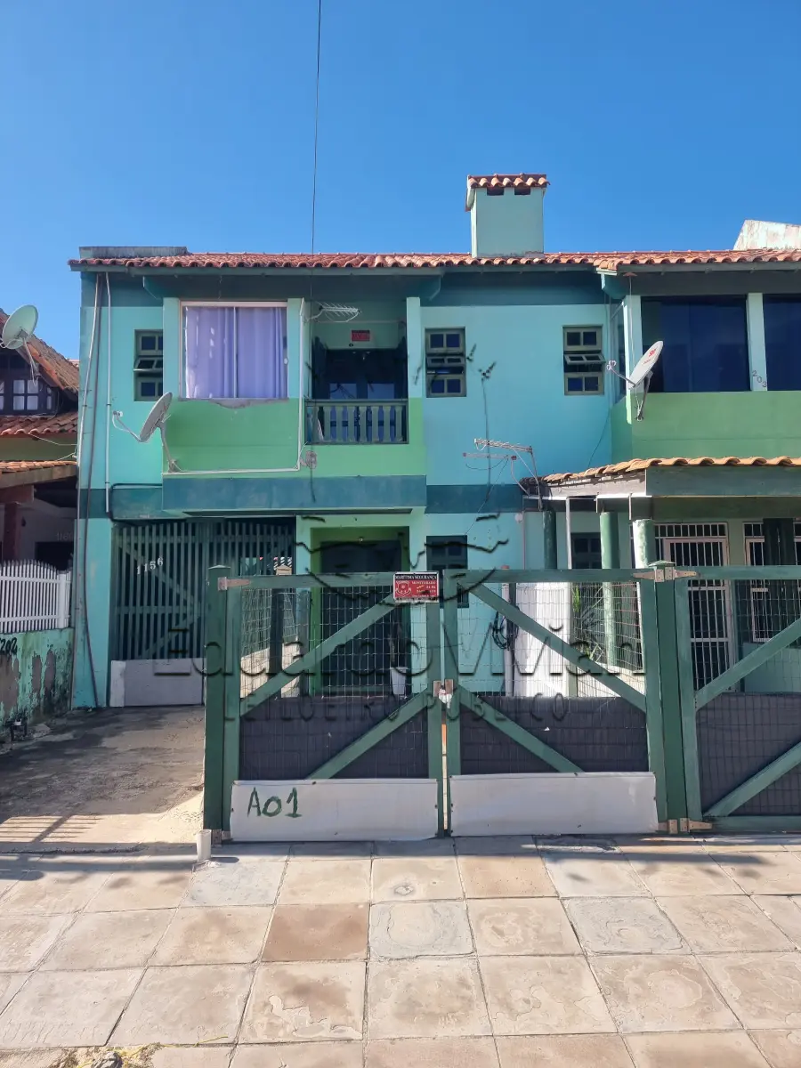 LOTE 001 - Em Cidreira, na Rua Altemar Dutra, 1156, no Condomínio Por do Sol, o apartamento 202