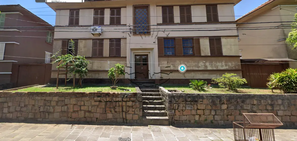 LOTE 001 - Em Porto Alegre, na Av. Plino Brasil Milano, nº 1594, o apartamento 03 do Conjunto Residencial Passo da Areia, matrícula 59.293.
