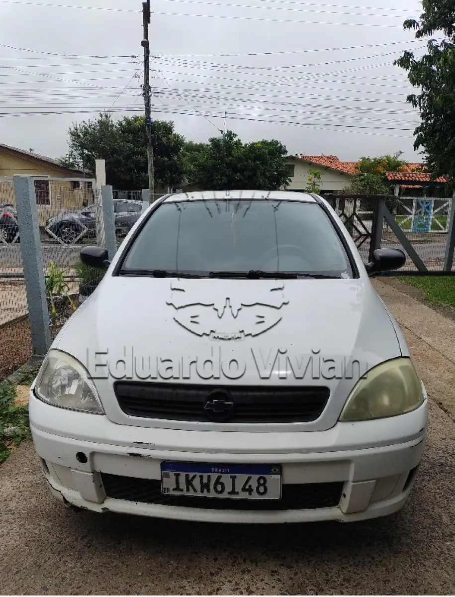 LOTE 001 - Veículo marca/modelo: GM/CORSA HATCH Ano/modelo: 2002/2003 Placa: IKW6I48
