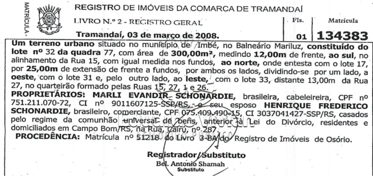 LOTE 000 - Em Mariluz, um terreno urbano, sem benfeitorias, localizado na Rua Quinze, s/nº, constituído do lote nº 32, da quadra 77.