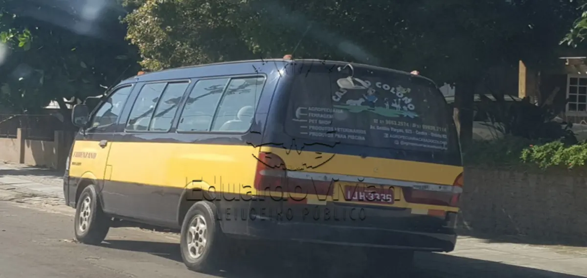 LOTE 001 - KIA BESTA 12P GS, Ano/modelo: 1999/2000, Placa: IJH3336, Chassi: KNHTR7312Y6340055, RENAVAM: 729332888.