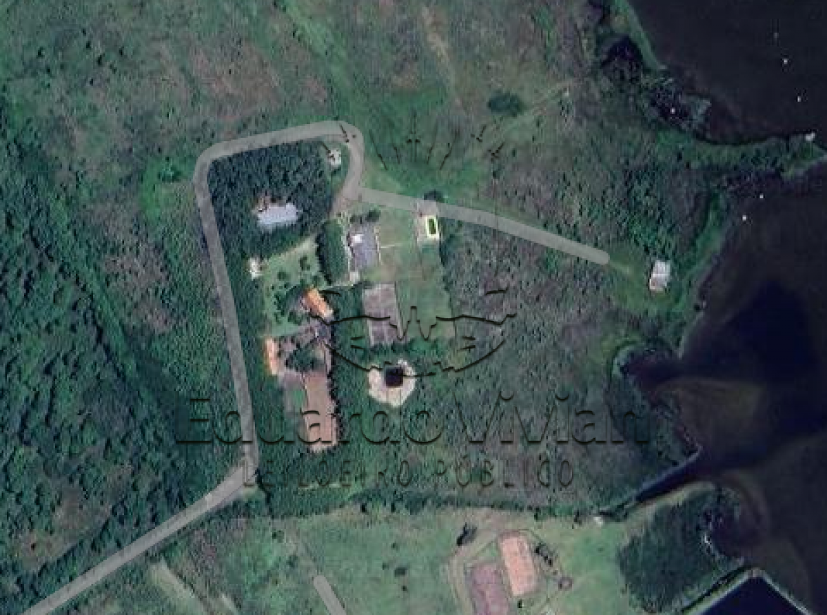 Imóvel na localidade de Campos de Dentro/Santa Luzia, próximo a Petrobras e ao Condomínio Marítimo