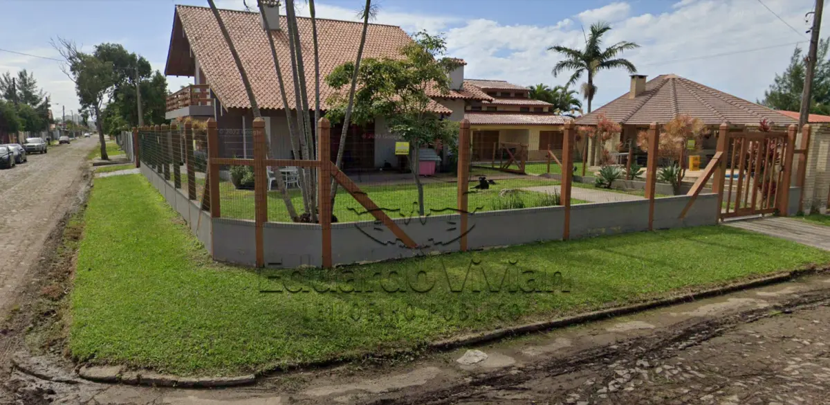 LOTE 001 - EM TRAMANDAÍ, NA TRAVESSA CEL. FLORES, 201.