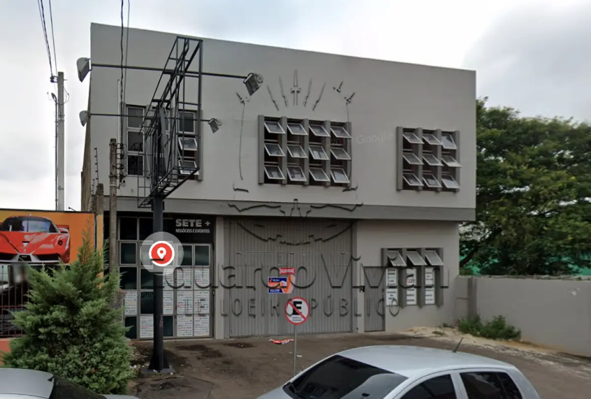 LOTE 001 - Em Novo Hamburgo, no centro da cidade, na rua Tupí, nº 1229, um prédio comercial com dois pavimentos com cerca de 563,00 m2 de área construída.