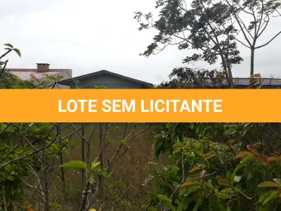 LOTE 02 - Uma casa de madeira, sem o terreno. Venda Somente da edificação.