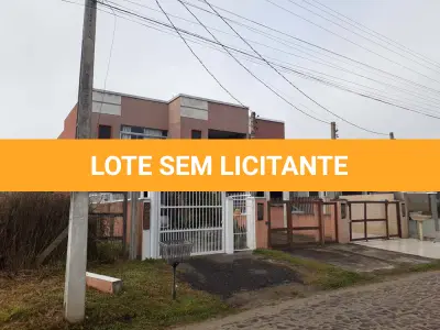 LOTE 001 - Casa número 01, situada na Rua Lagoa Vermelha, 2189