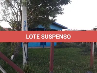 LOTE 001 - CASA EM BALNEÁRIO MAGISTÉRIO NA RUA TRIUNFO, 972