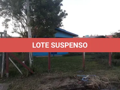 LOTE 001 - CASA EM BALNEÁRIO MAGISTÉRIO NA RUA TRIUNFO, 972