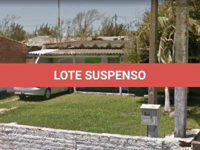 LOTE 001 - VENDA JUDICIAL TRABALHISTA - CASA EM BALNEÁRIO MAGISTÉRIO  NA RUA OSÓRIO, 675.