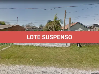 LOTE 001 - VENDA JUDICIAL TRABALHISTA - CASA EM BALNEÁRIO MAGISTÉRIO  NA RUA OSÓRIO, 675.