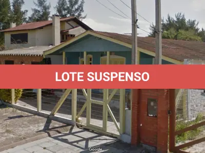 LOTE 001 - VENDA JUDICIAL DE RESIDÊNCIA NA RUA PASSO FUNDO, 930 - IMBÉ -