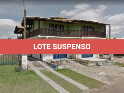 LOTE 001 - Na Praia de Mariluz, Município de Imbé, o Lote 13 da Quadra 43, com 300,00 m2 de área, matrícula no RI de Tramandaí nº 115.188. O imóvel faz frente a Av. Mariluz, nº 889.