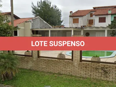 LOTE 001 - Casa em Imbé, na Rua Bagé sob o nº 1404.