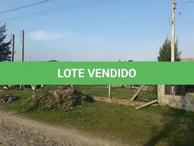 LOTE 001 - VENDA DE RESIDÊNCIA EM JARDIM ATLÂNTICO, NA RUA DAS SÁLVIAS, 170.
