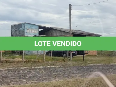 LOTE 001 - Um terreno urbano, situado nesta cidade de Imbé, com acesso pela Rua 30, Balneário Harmonia, bem próximo a RS 786, área total de 301,25 m2, com 12,05 metros de frente por 25,00 metros de frente a fundos, com suas medidas, limites e confrontações devidamente descritas junto a Matrícula do Imóvel nº 55.740