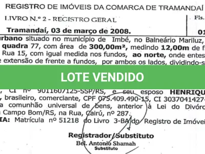 LOTE 000 - Em Mariluz, um terreno urbano, sem benfeitorias, localizado na Rua Quinze, s/nº, constituído do lote nº 32, da quadra 77.