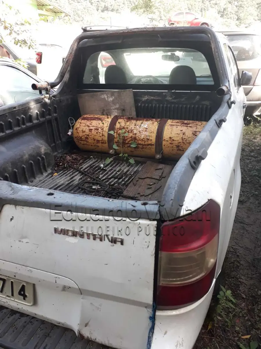 LOTE 001 - VENDA JUDICIAL DE VEICULO  CHEVROLET/MONTANA LS ANO 2012