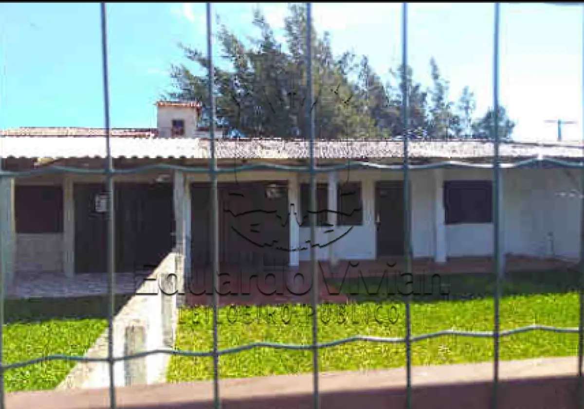 LOTE 001 - Casa em Pinhal