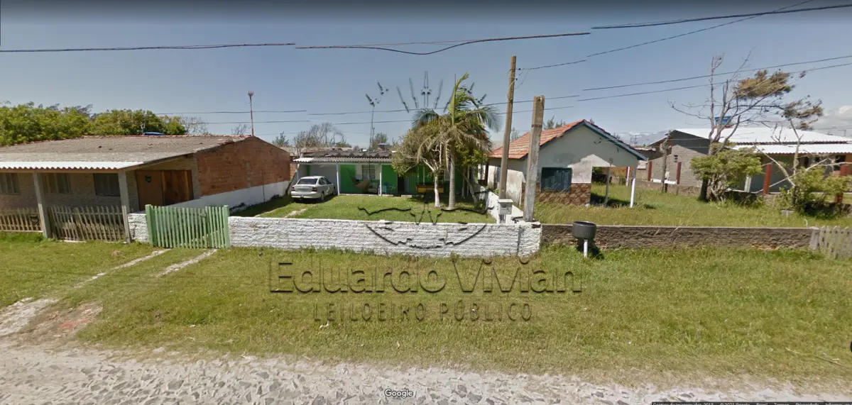 LOTE 001 - VENDA JUDICIAL TRABALHISTA - CASA EM BALNEÁRIO MAGISTÉRIO  NA RUA OSÓRIO, 675.