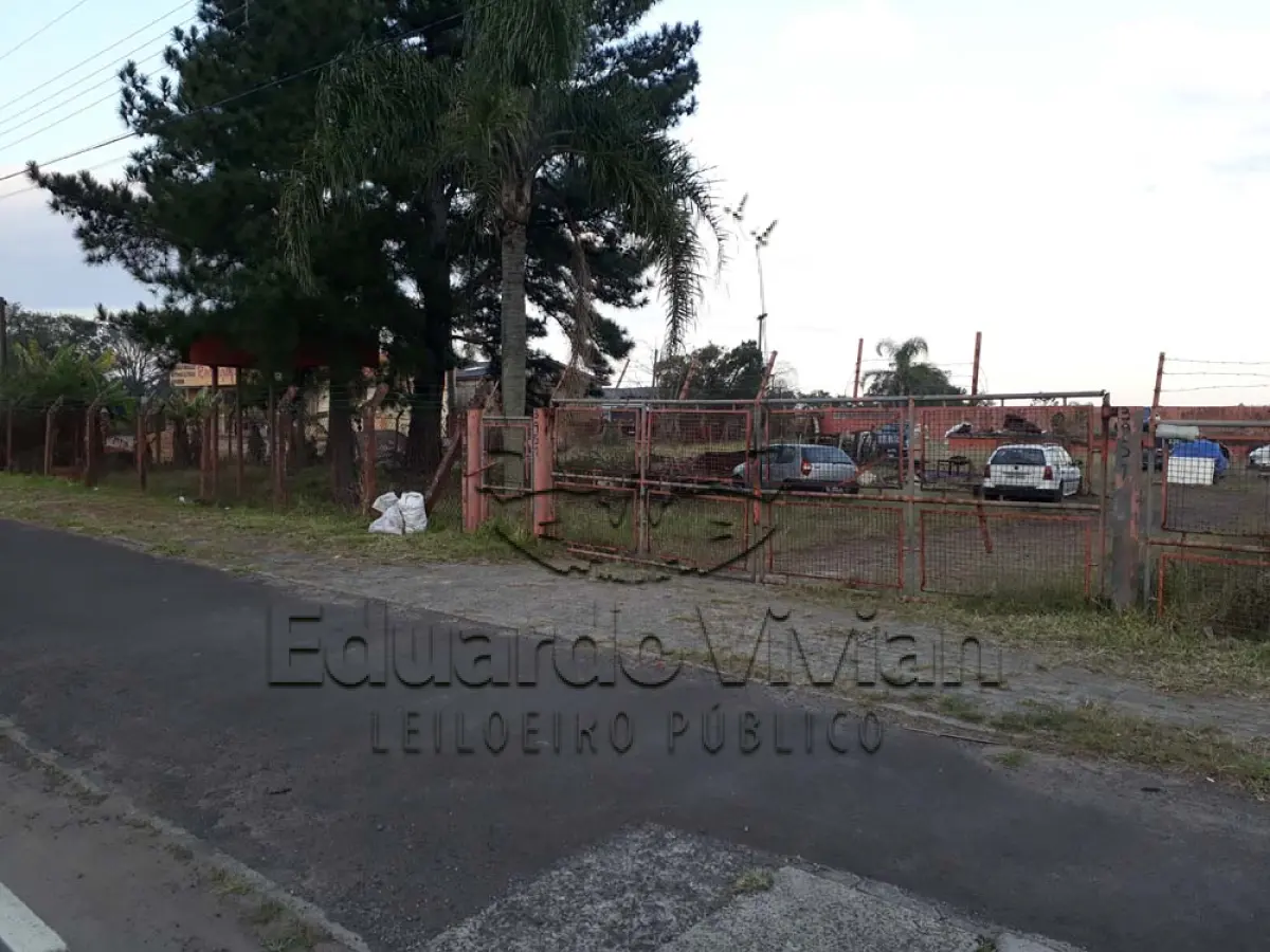 LOTE 001 - Em Terra de Areia, um imóvel com área de 3.385,70 m2 fazendo frente a BR 101, onde funcionou um deposito/venda de gás.