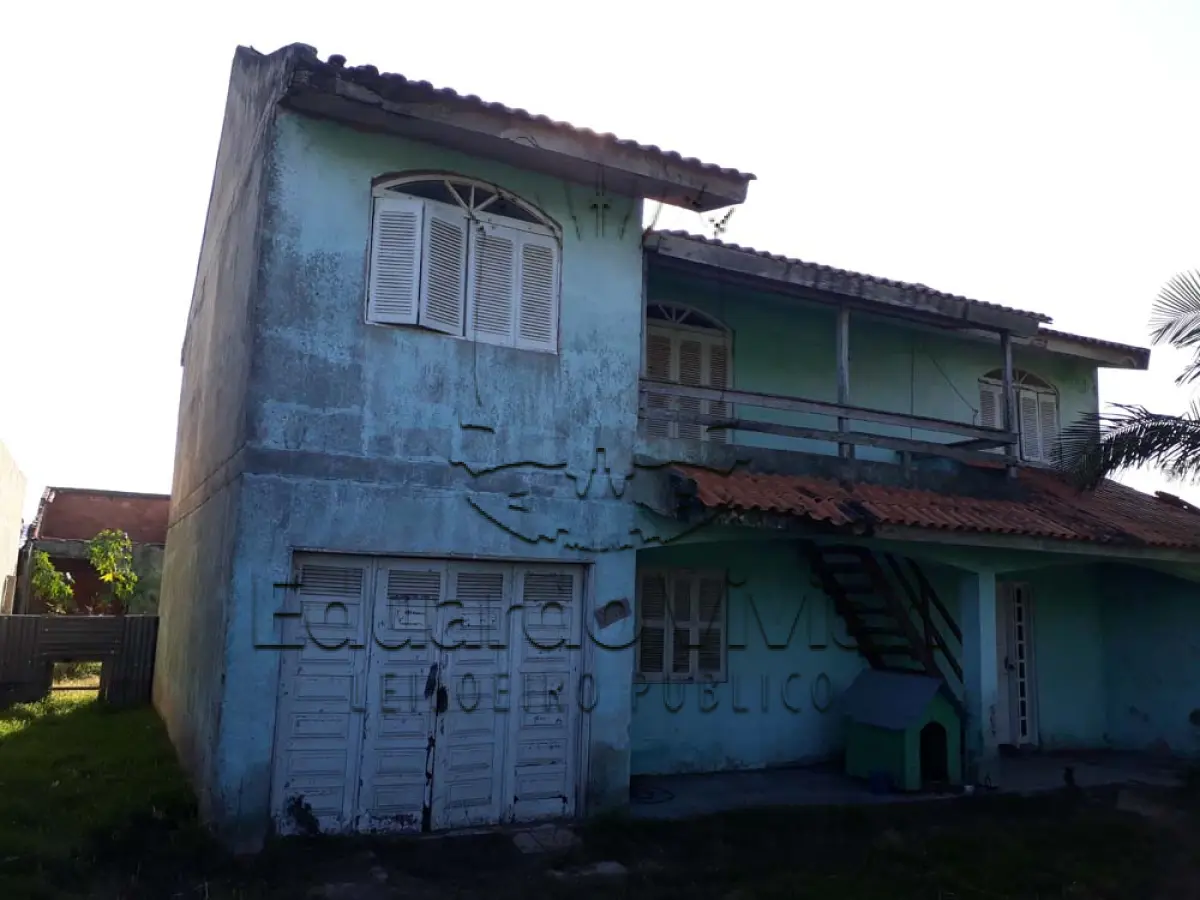 LOTE 001 - Casa em Tramandai, na Rua Andrade Neves, 2250