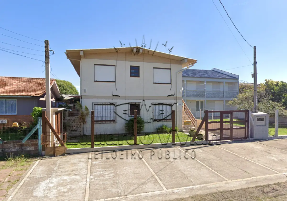 LOTE 03 - VENDA JUDICIAL DE APARTAMENTO EM TRAMANDAI NA RUA MARQUÊS DO HERVAL, 1884/203