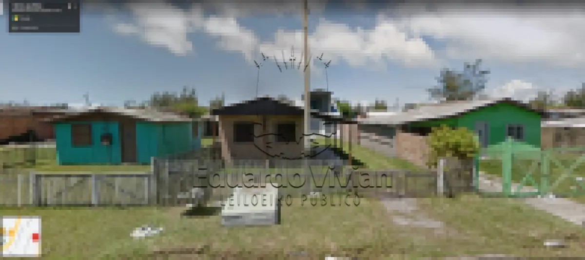 LOTE 001 - CASA EM BALNEÁRIO PINHAL NA AV. DAS FLORES, 543.