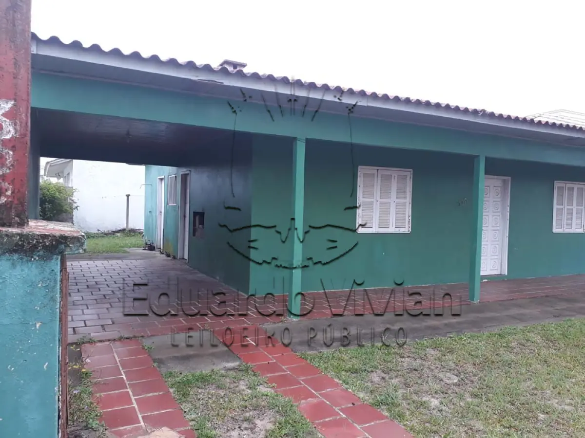 LOTE 001 - VENDA JUDICIAL DE RESIDÊNCIA NA PRAIA DE MARISTELA NA RUA LOBO DO MAR, Nº 300.