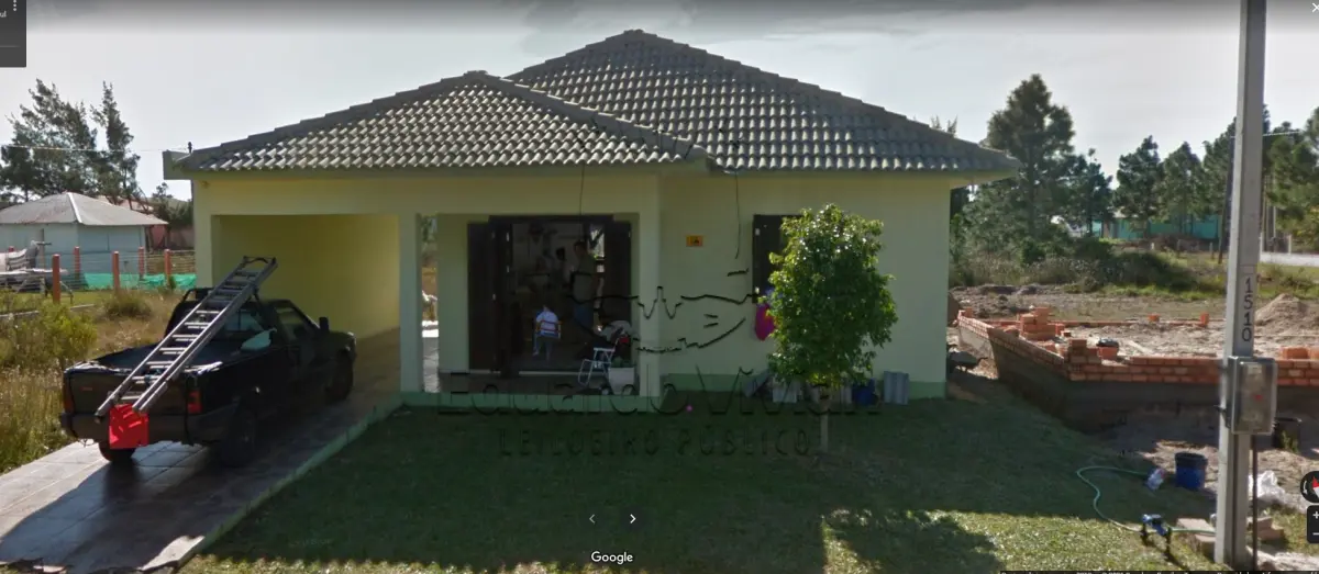 LOTE 002 - VENDA JUDICIAL DE CASA EM NOVA TRAMANDAÍ NA AV. BELO HORIZONTE, 1510.