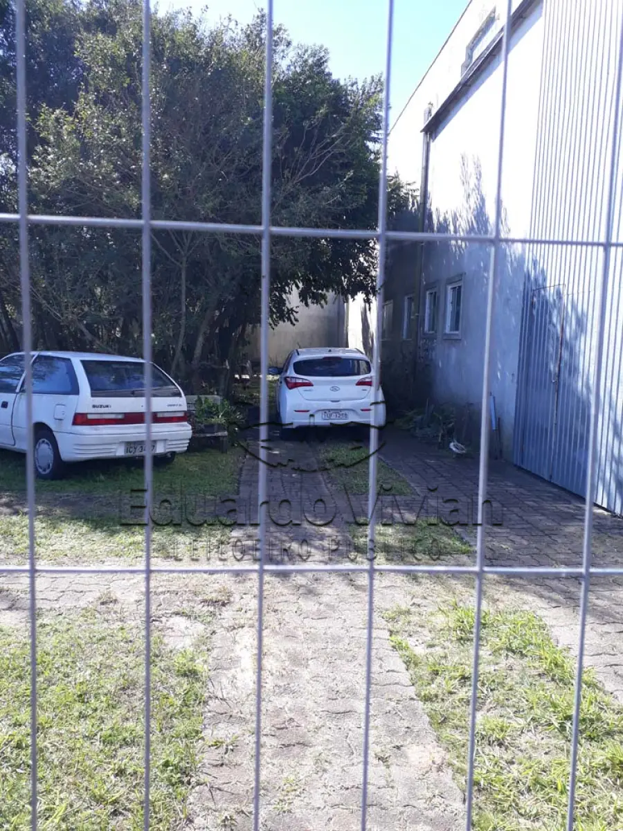 LOTE 003 - VENDA JUDICIAL DE HYUNDAI/HB20 1.0M 1.0 M 2013/2013