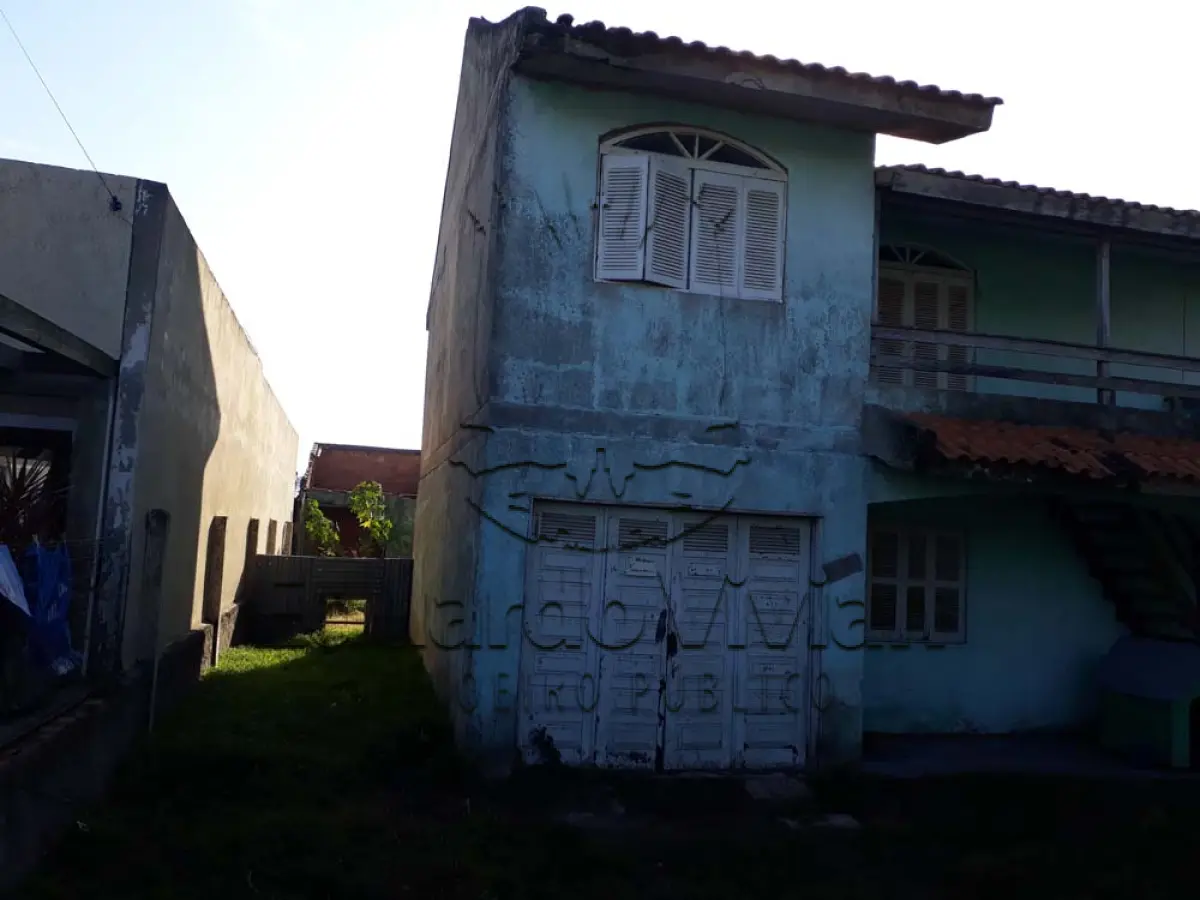 LOTE 001 - Casa em Tramandai, na Rua Andrade Neves, 2250