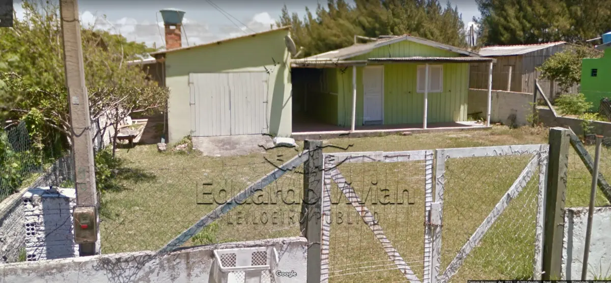 LOTE 003 - VENDA JUDICIAL DE RESIDÊNCIA EM PINHAL ZONA SUL