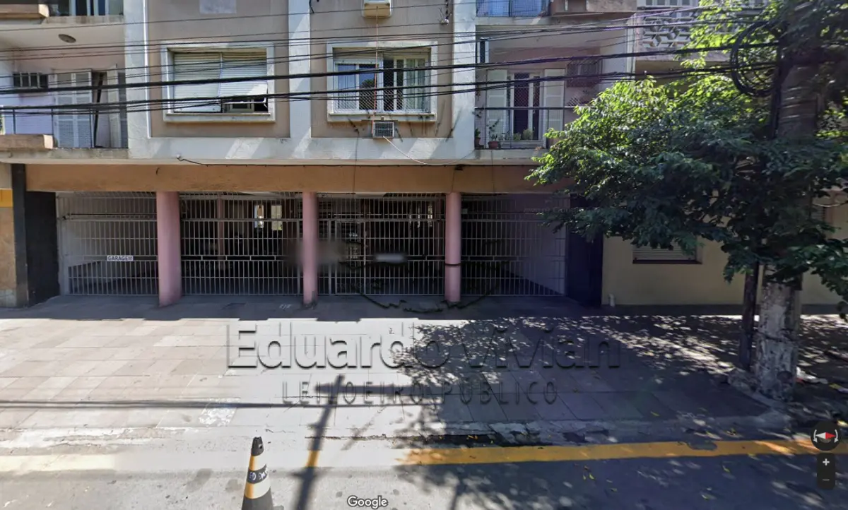 LOTE 002 - VENDA JUDICIAL TRABALHISTA DE BOX DE ESTACIONAMENTO EM PORTO ALEGRE NA RUA RAMIRO BARCELOS, 2255.