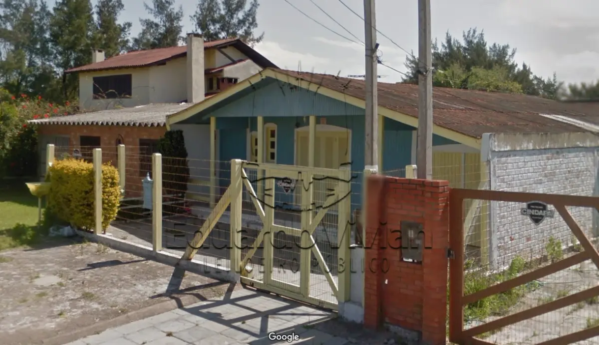 LOTE 001 - VENDA JUDICIAL DE RESIDÊNCIA NA RUA PASSO FUNDO, 930 - IMBÉ -