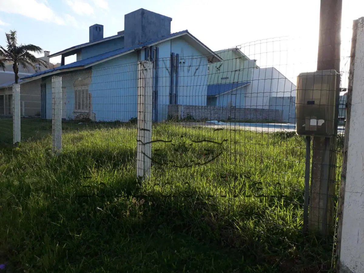 LOTE 001 - VENDA JUDICIAL DE TERRENO NA RUA 3 DE OUTUBRO EM TRAMANDAI