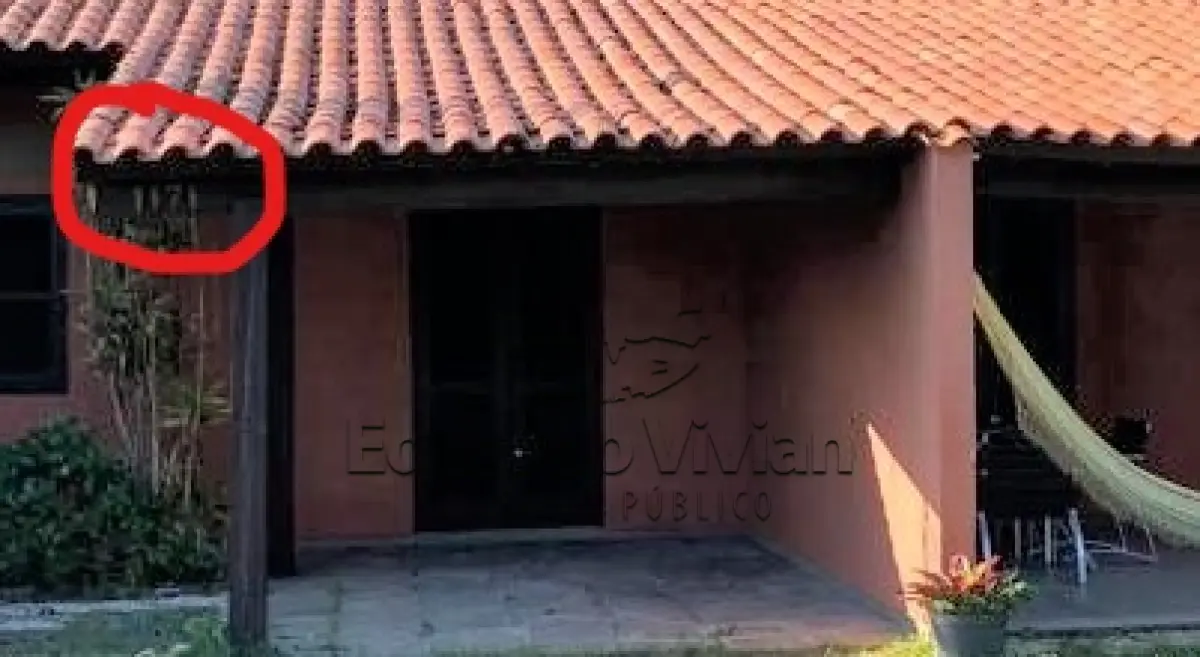 LOTE 001 - Em Imbé, os direitos que o executado possui sobre o imóvel localizado na Rua David Canabarro nº 1171, Casa 01.