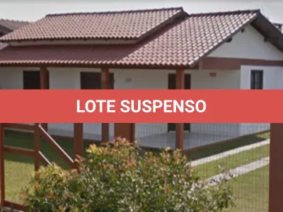 LOTE 001 - LOTE 001 Casa em Atlântida Sul, na Rua Laguna, 788, sendo o Lote 23 da Quadra 36, Matrícula 46.461 do RI de Osório, na quadra formada pelas vias Leme, Garopaba e Copacabana. Avaliação: R$ 362.200,00.