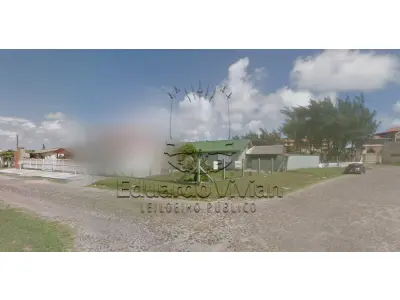 LOTE 001 - Em Cidreira, na Rua Assis Brasil, 983, o lote 19, quadra 91-D, matrícula do RI de Cidreira nº 16.069, avaliado em R$ 350.000,00.