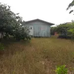 LOTE 02 - Uma casa de madeira, sem o terreno. Venda Somente da edificação.