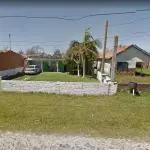 LOTE 001 - VENDA JUDICIAL TRABALHISTA - CASA EM BALNEÁRIO MAGISTÉRIO  NA RUA OSÓRIO, 675.