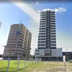 LOTE 001 - VENDA JUDICIAL DE APARTAMETNO E BOX DE ESTACIONAMENTO NA AV. UBATUBA DE FARIAS, 178 - Ed. Montreal -
