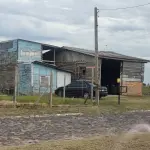 LOTE 001 - Um terreno urbano, situado nesta cidade de Imbé, com acesso pela Rua 30, Balneário Harmonia, bem próximo a RS 786, área total de 301,25 m2, com 12,05 metros de frente por 25,00 metros de frente a fundos, com suas medidas, limites e confrontações devidamente descritas junto a Matrícula do Imóvel nº 55.740