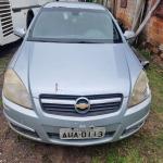 LOTE 001 - Veículo marca/modelo: GM/VECTRA SEDAN ELEGANCE Ano/modelo: 2006/2006 Placa: AUA0113 Chassi: 9BGAB69W06B220641 RENAVAM: 883645572.