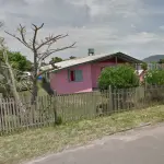 LOTE 001 - Em Osório, no Bairro Medianeira, na Rua José Vieira de Souza, 860, nas imediações da Vila Olímpica, os direitos que a parte executada possui sobre o lote identificado como sendo a Quadra 107, Lote 01.